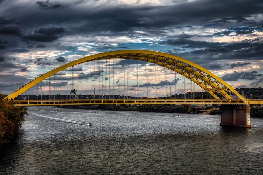 An arched bridge over the Ohio River